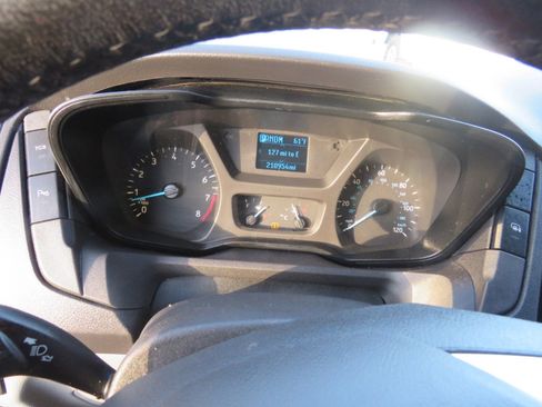 Used 2017 Ford Transit 250 130 Medium Roof image 12
