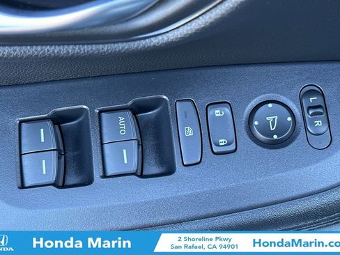 Certified 2025 Honda HR-V LX image 15