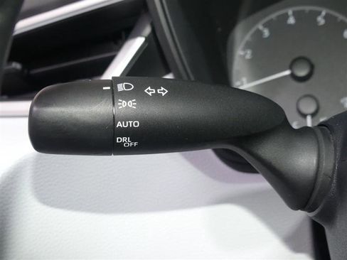 Used 2023 Toyota Corolla SE FWD image 33