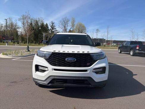Used 2022 Ford Explorer ST w/ Equipment Group 401A image 8