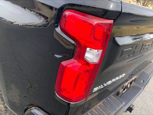 Used 2024 Chevrolet Silverado 1500 LT Trail Boss w/ Convenience Package II image 29