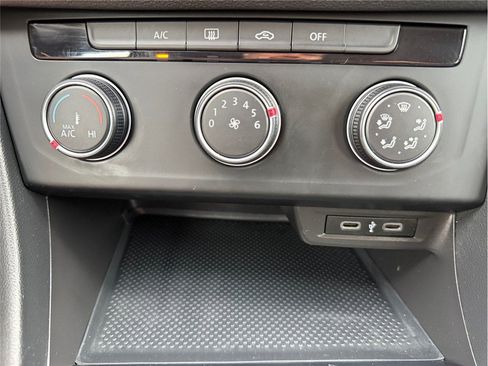 Used 2020 Volkswagen Jetta S w/ Driver Assistance Package FWD image 21