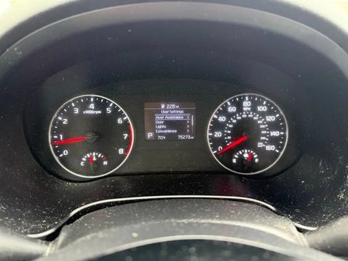 Used 2021 Kia Seltos S AWD/4WD image 17