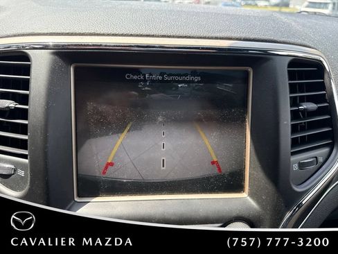 Used 2015 Jeep Grand Cherokee Limited AWD/4WD image 17
