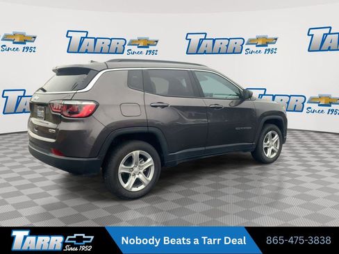 Used 2024 Jeep Compass Latitude AWD/4WD image 8
