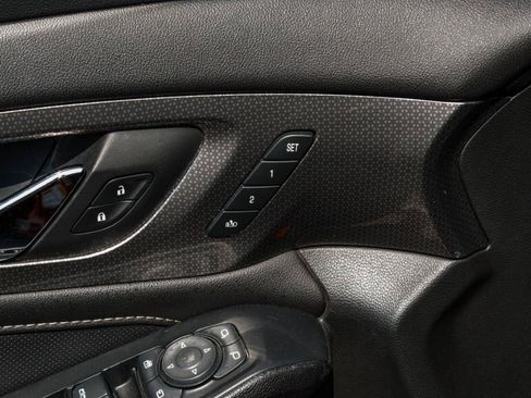 Used 2022 Chevrolet Traverse Premier w/ Redline Edition AWD/4WD image 8
