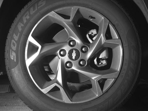Used 2025 Chevrolet Trax LT FWD image 13