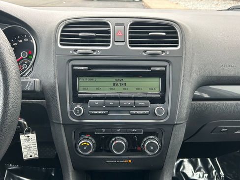 Used 2011 Volkswagen Jetta SE image 25