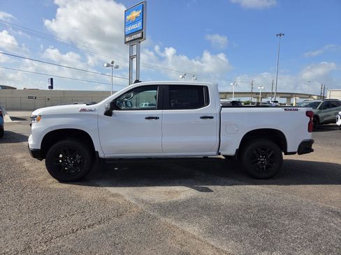 New 2026 Chevrolet Silverado 1500 LT Trail Boss w/ Convenience Package II AWD/4WD image 2