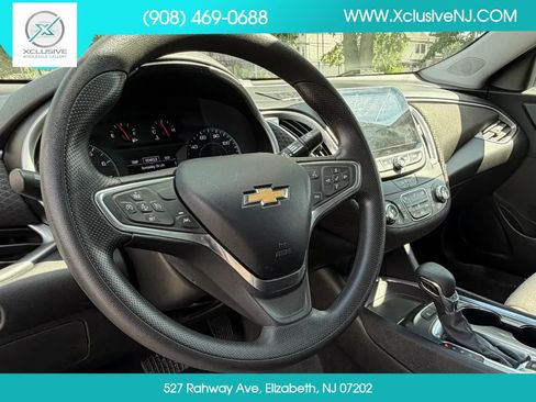 Used 2023 Chevrolet Malibu LT w/ Driver Confidence Package FWD image 9
