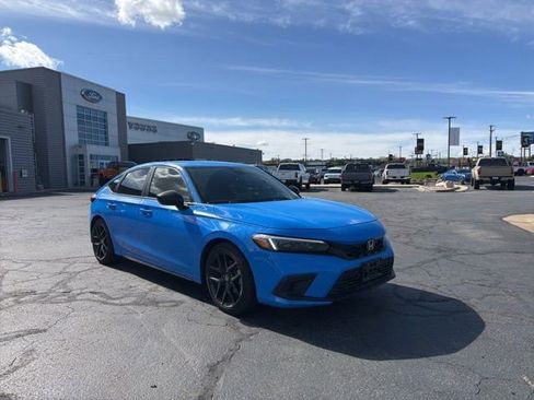 Used 2023 Honda Civic Sport image 1