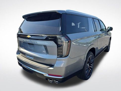 New 2026 Chevrolet Suburban High Country AWD/4WD image 5