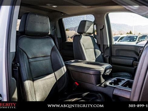 Used 2022 GMC Sierra 3500 Denali w/ Denali Ultimate Package image 49