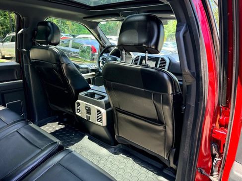 Used 2015 Ford F150 Lariat w/ Equipment Group 502A Luxury AWD/4WD image 27