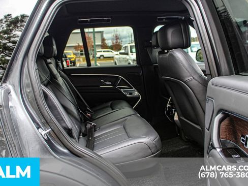 Used 2023 Land Rover Range Rover SE image 19