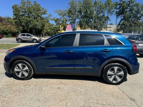 Used 2019 Kia Niro EX image 8