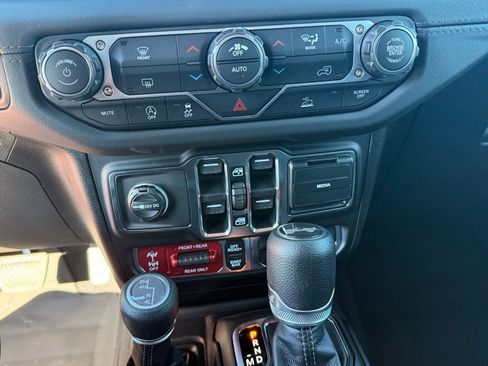 New 2026 Jeep Wrangler Unlimited Rubicon AWD/4WD image 15