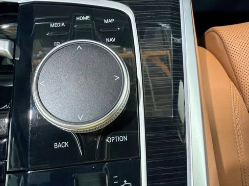 Used 2024 BMW X5 xDrive50e w/ M Sport Package AWD/4WD image 39