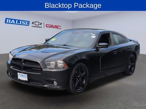 Used 2014 Dodge Charger SXT w/ Blacktop Package RWD image 7