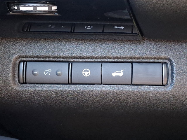Used 2025 Nissan Pathfinder SV FWD image 26