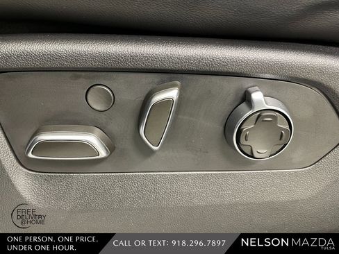 Used 2021 Cadillac Escalade Sport Platinum image 19