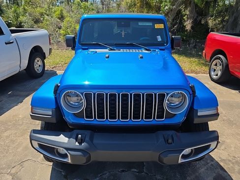 Certified 2024 Jeep Wrangler Sahara image 7