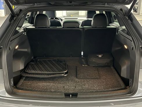 Used 2022 Volkswagen Atlas Cross Sport SEL R-Line image 38