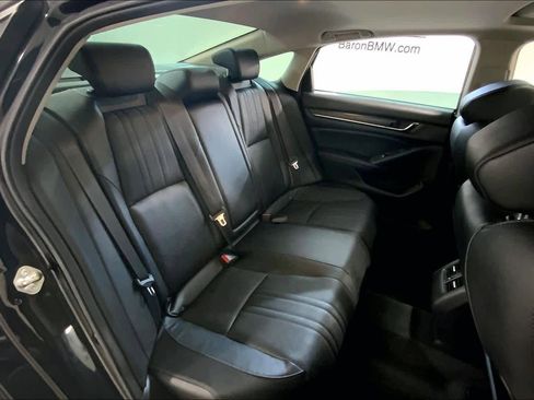 Used 2020 Honda Accord Touring image 19