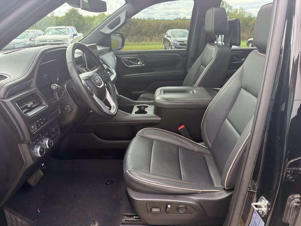 Certified 2023 GMC Yukon SLT w/ SLT Luxury Package AWD/4WD image 27