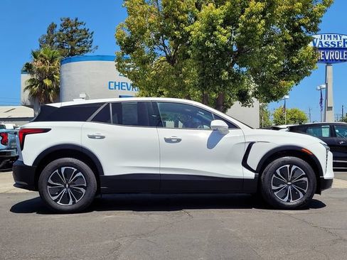 Used 2025 Chevrolet Blazer EV LT AWD/4WD image 5