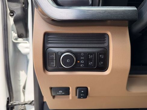 Used 2023 Ford F350 Platinum w/ FX4 Off-Road Package AWD/4WD image 9