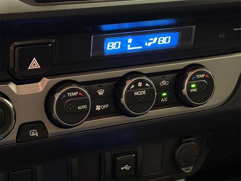 Used 2022 Toyota Tacoma SR image 26