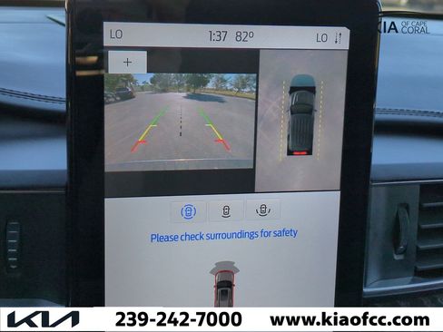 Used 2020 Ford Explorer Platinum w/ Premium Technology Package image 23