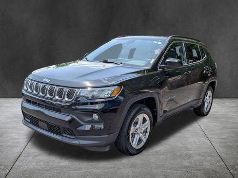 Used 2024 Jeep Compass Latitude AWD/4WD image 8