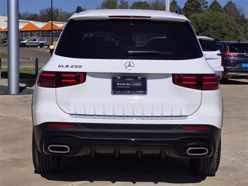 Certified 2025 Mercedes-Benz GLB 250 image 5