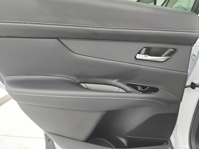 Used 2025 Nissan Murano SL w/ Cargo Package AWD/4WD image 37
