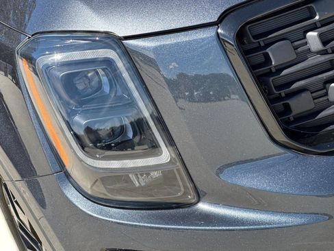 Used 2022 Kia Telluride SX w/ SX Prestige Package AWD/4WD image 11