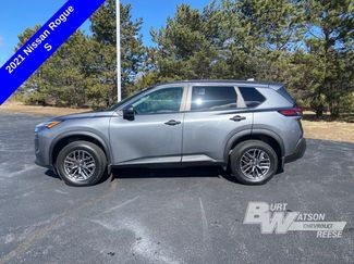 Used 2021 Nissan Rogue S video 2