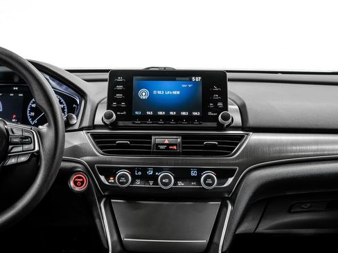 Used 2019 Honda Accord Hybrid image 14