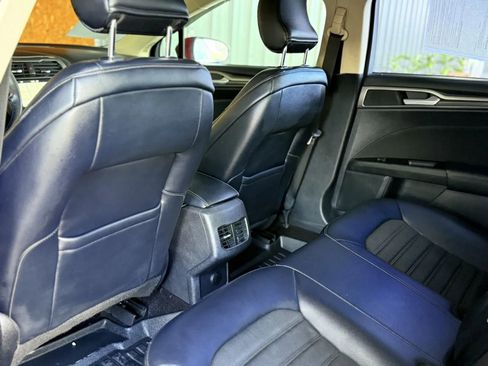 Used 2017 Ford Fusion SE w/ Equipment Group 201A image 45