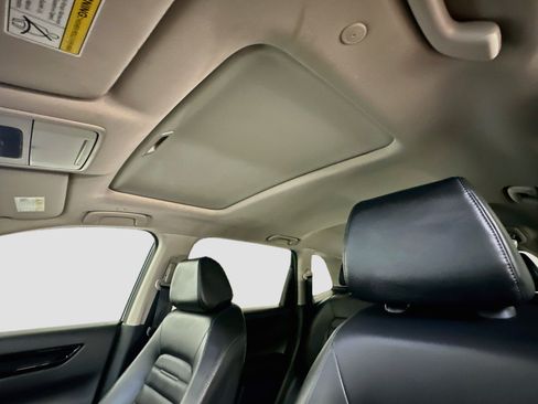 Used 2023 Honda CR-V EX-L image 26