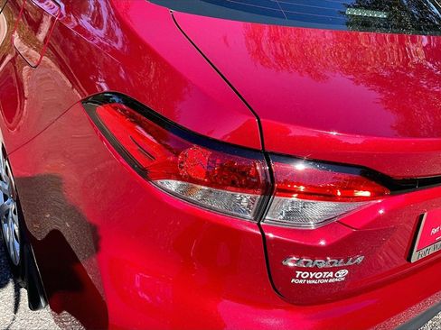 Used 2025 Toyota Corolla LE image 20