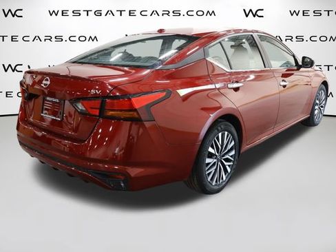 Used 2024 Nissan Altima 2.5 SV image 46