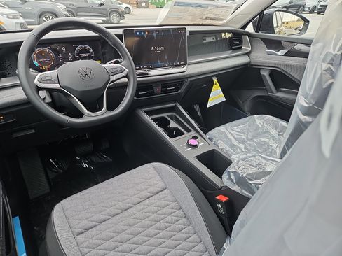 New 2026 Volkswagen Tiguan S image 5