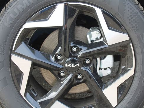 New 2026 Kia Seltos S image 17