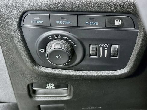 Used 2022 Jeep Grand Cherokee Limited 4xe w/ Luxury Tech Group II AWD/4WD image 26