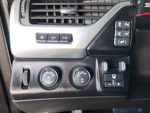 Used 2019 Chevrolet Tahoe Premier w/ Premier Plus Edition image 32