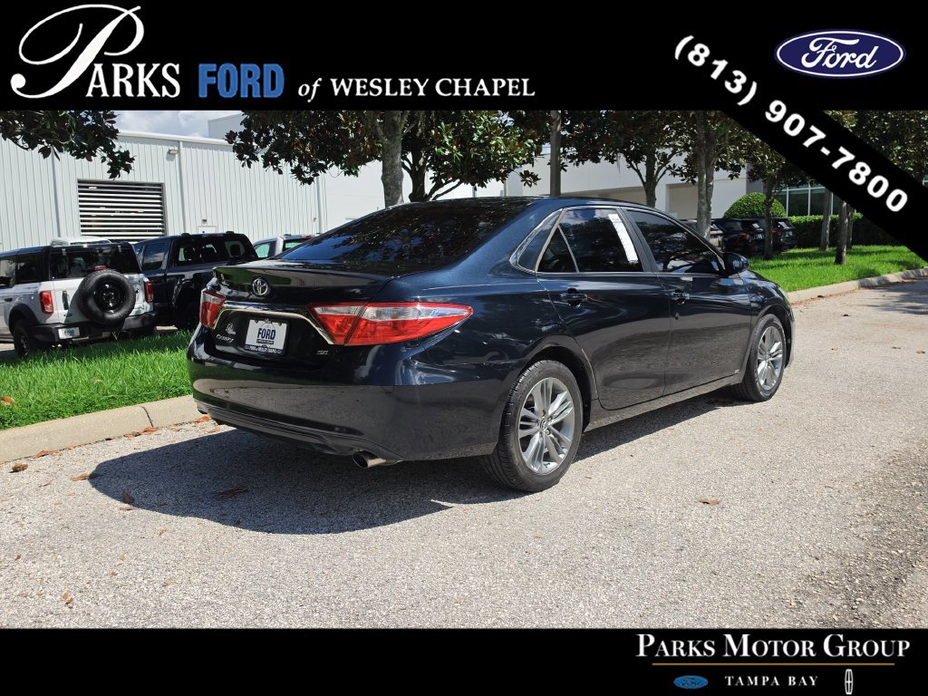 Used 2015 Toyota Camry SE FWD image 5