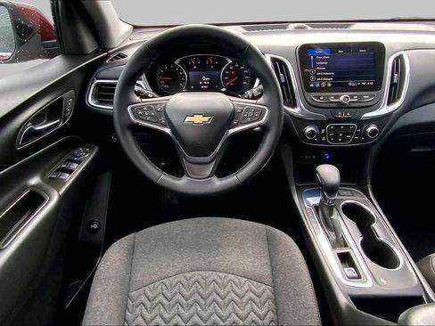 Used 2024 Chevrolet Equinox LT FWD image 6
