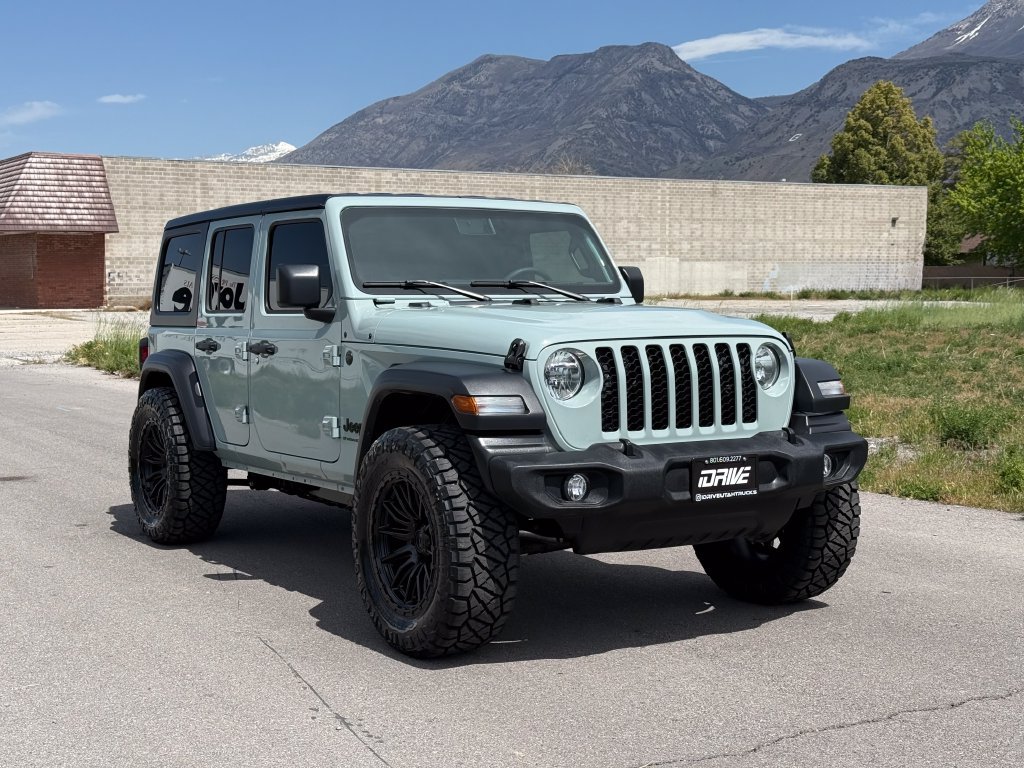 Used 2024 Jeep Wrangler Unlimited Sport AWD/4WD image 1
